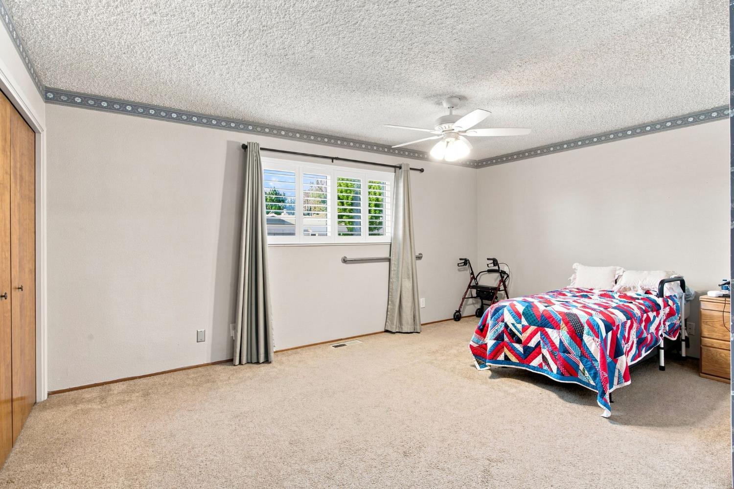 2421 Acorn Ln, Ceres, CA 95307