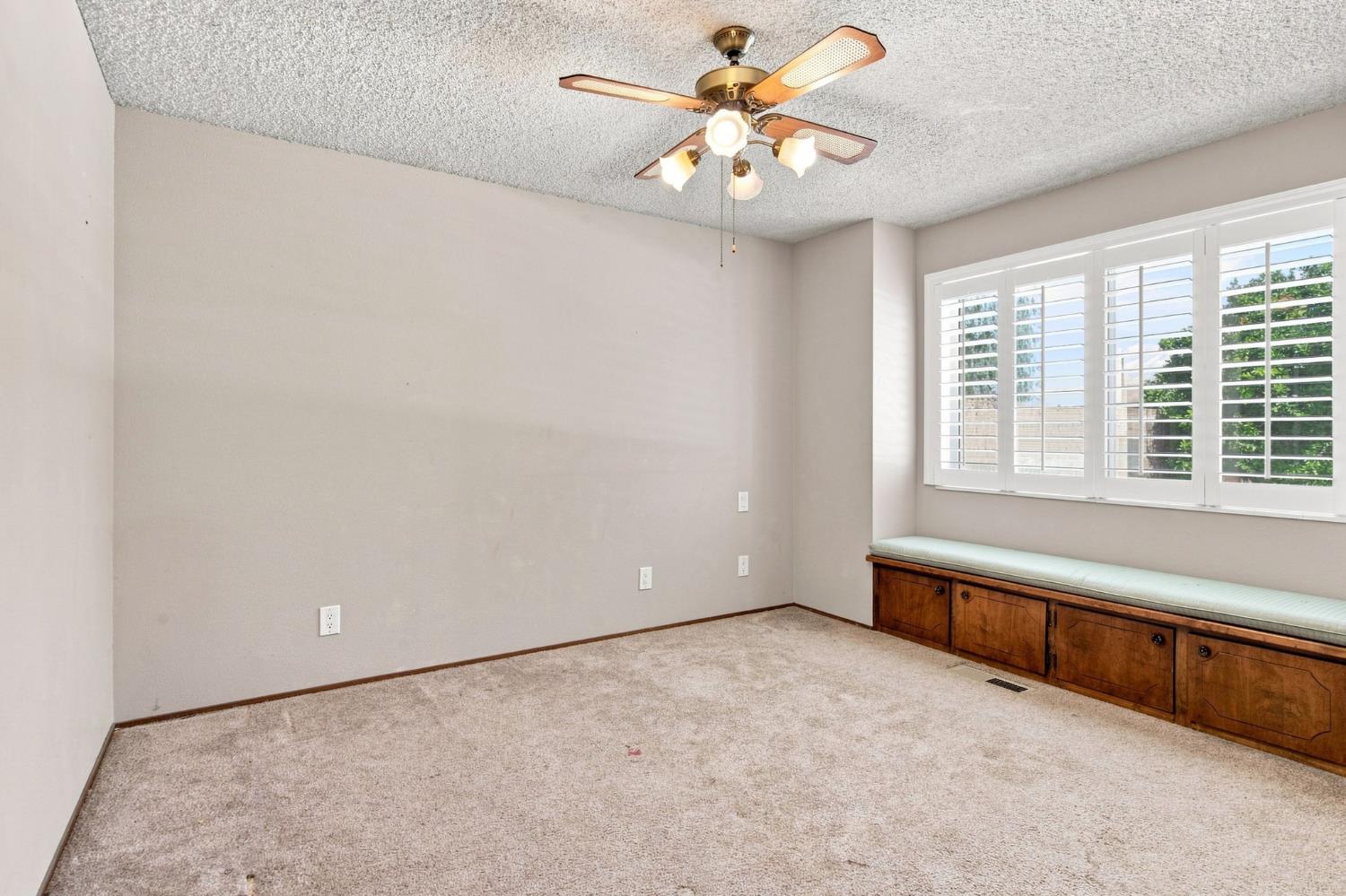 2421 Acorn Ln, Ceres, CA 95307