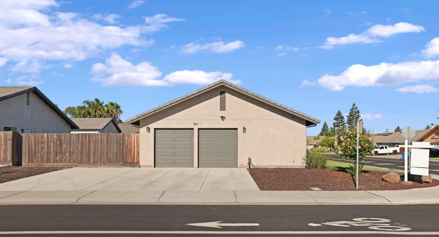 583 Pestana Ave, Manteca, CA 95336