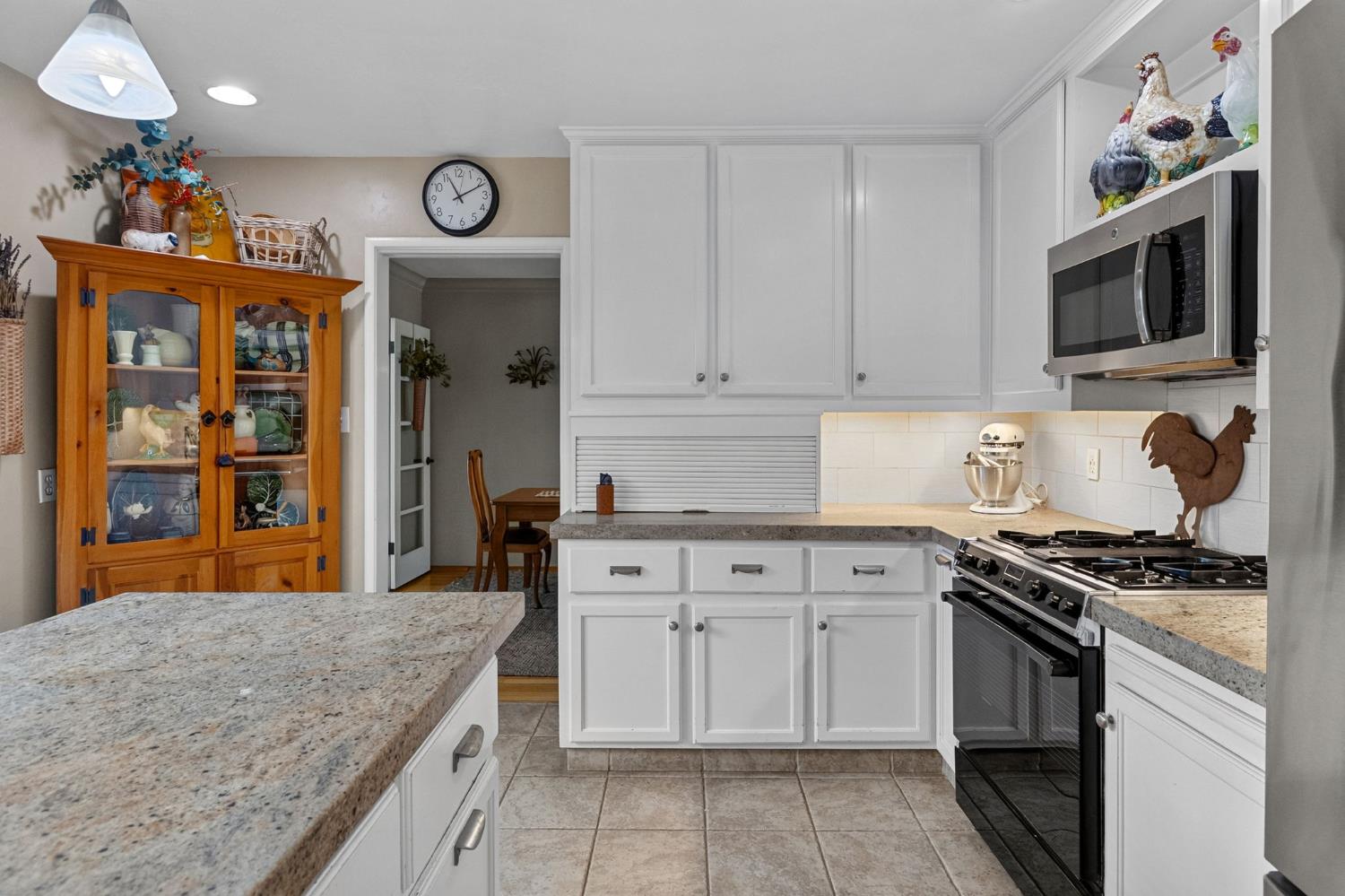 1221 Como Park Way, Modesto, CA 95350