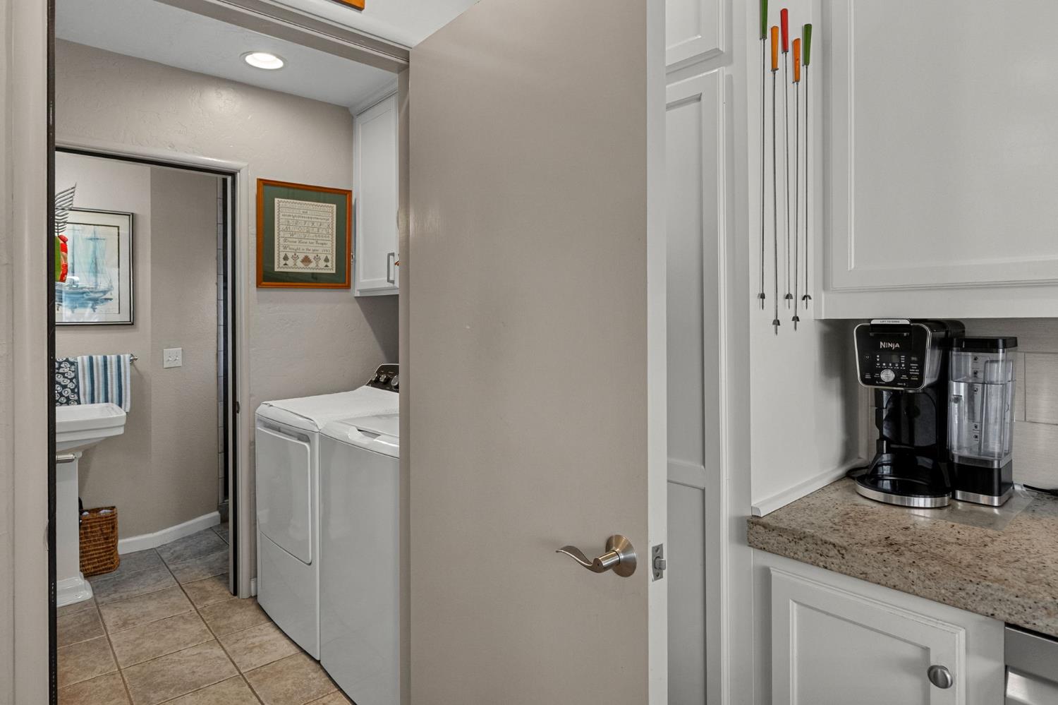 1221 Como Park Way, Modesto, CA 95350