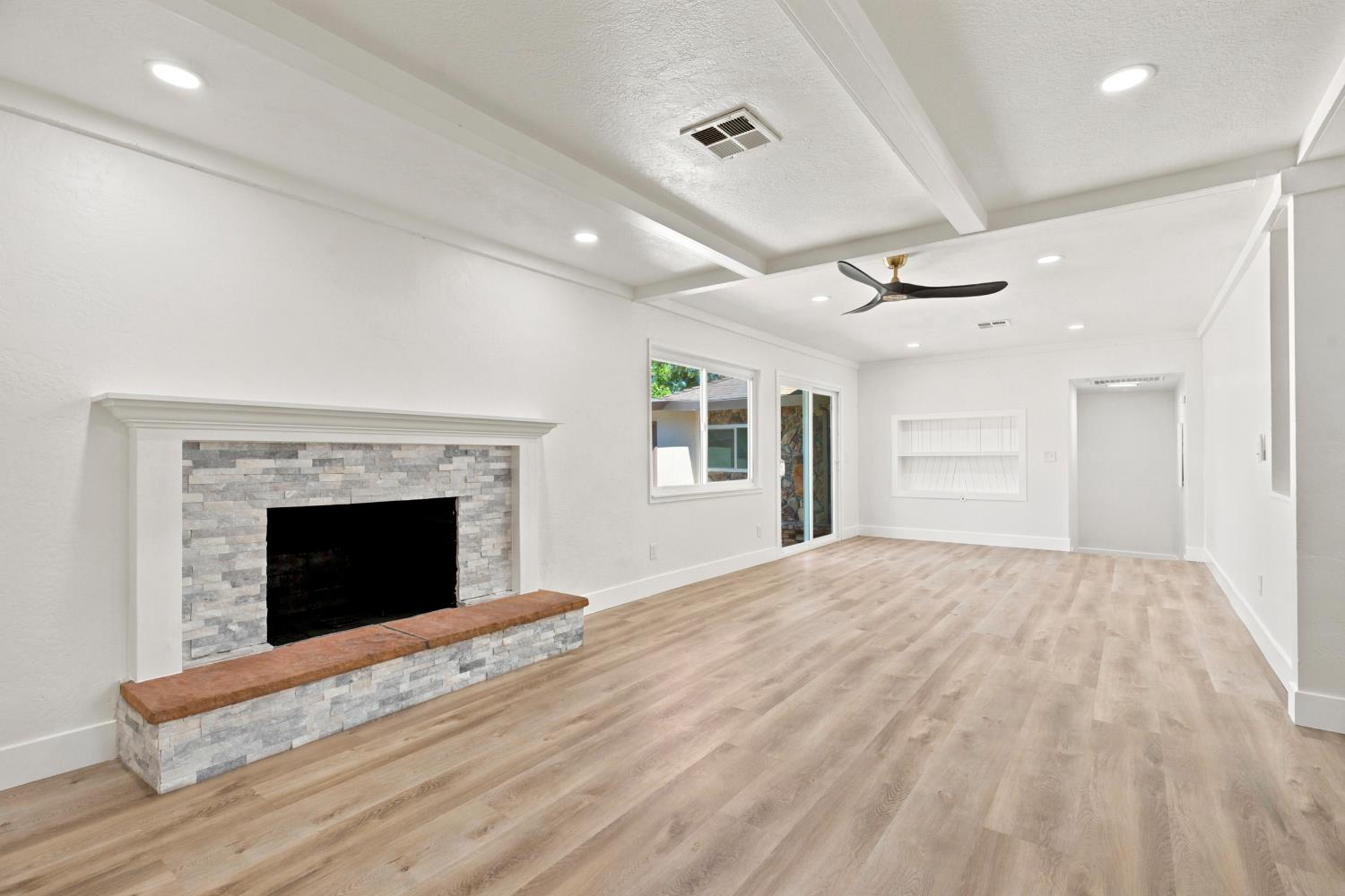 1611 Cameo Way, Modesto, CA 95350