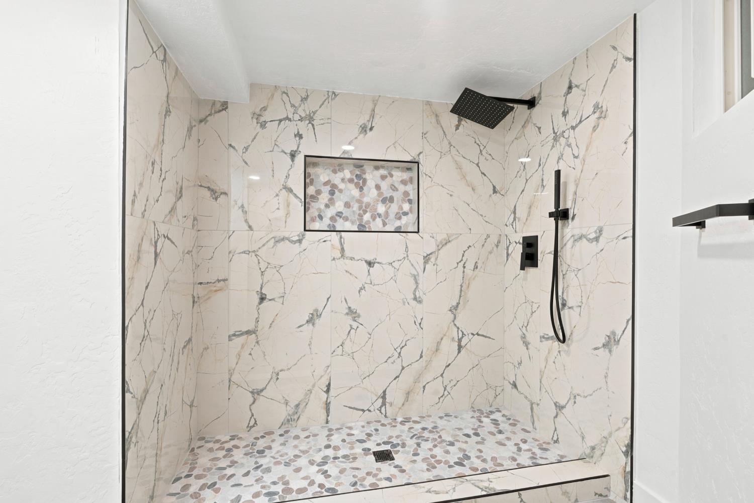 1611 Cameo Way, Modesto, CA 95350
