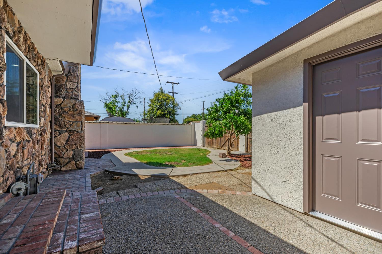 1611 Cameo Way, Modesto, CA 95350