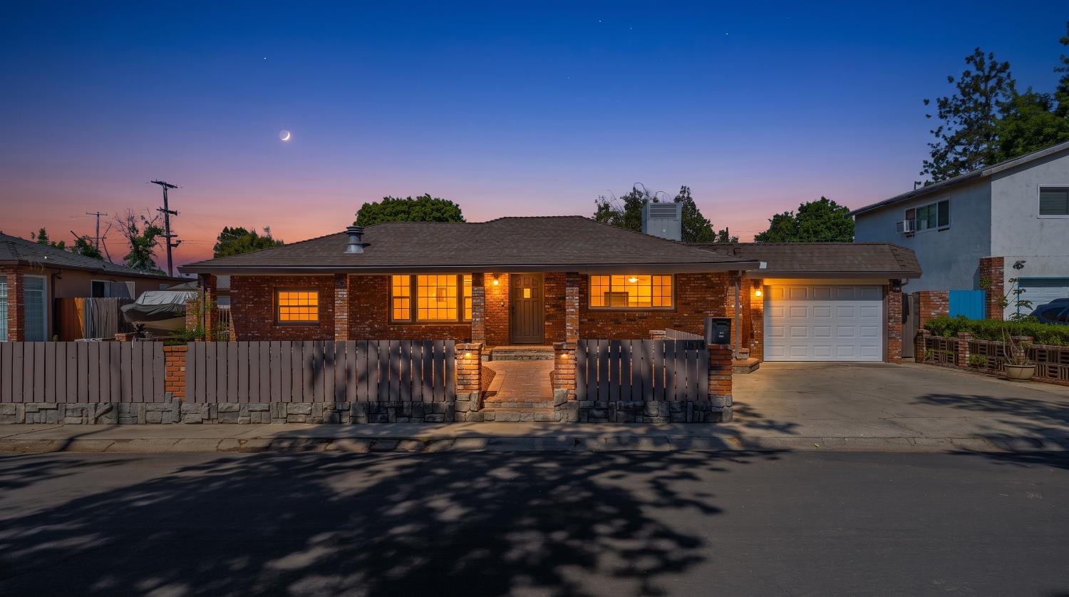 1611 Cameo Way, Modesto, CA 95350