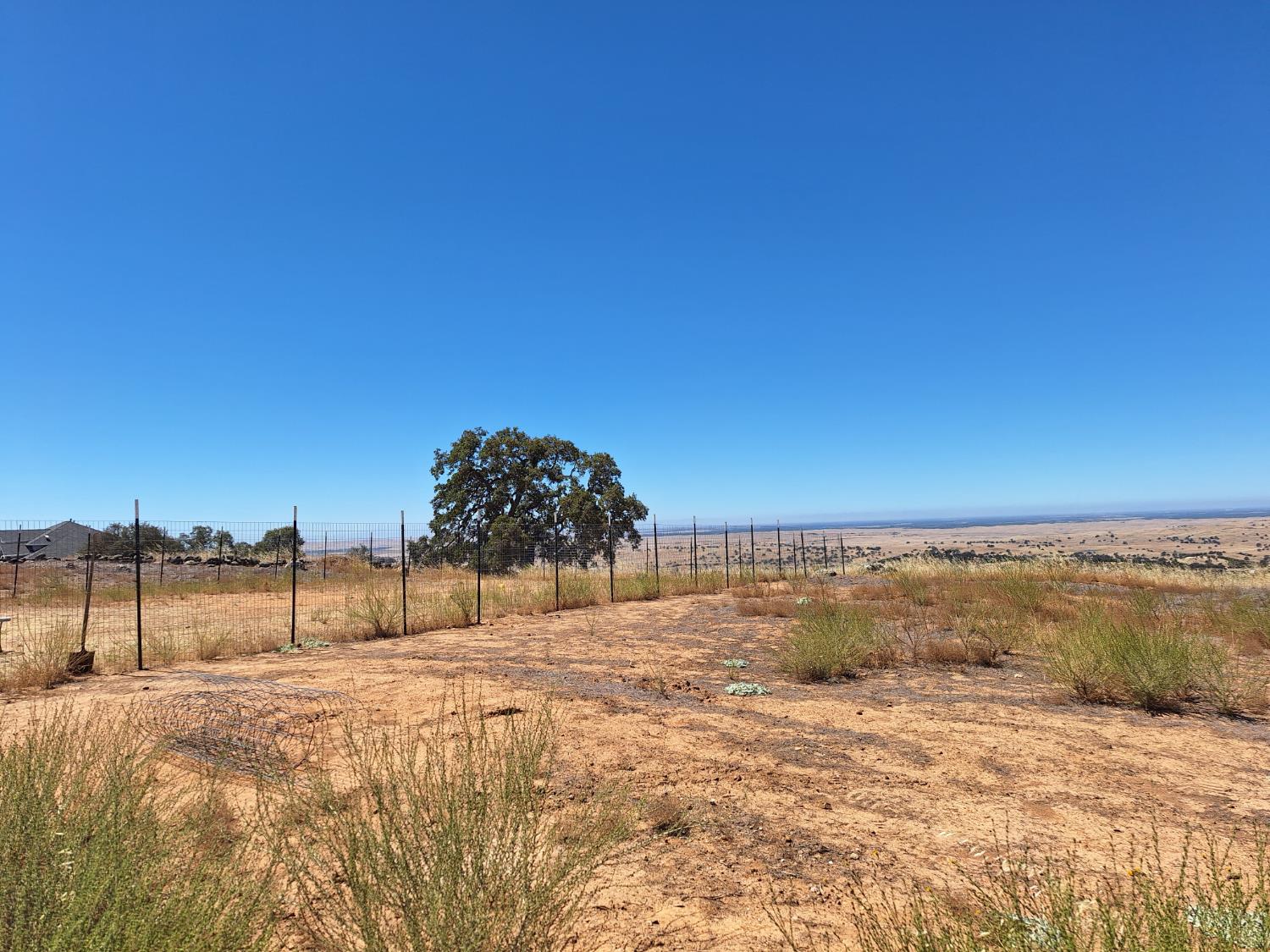 9717 Banderilla Dr, La Grange, CA 95329