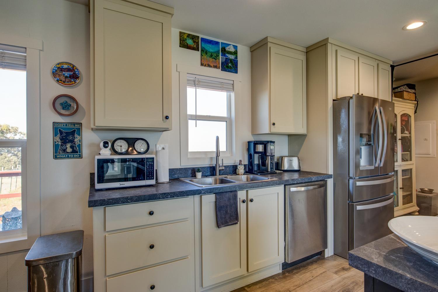 9717 Banderilla Dr, La Grange, CA 95329