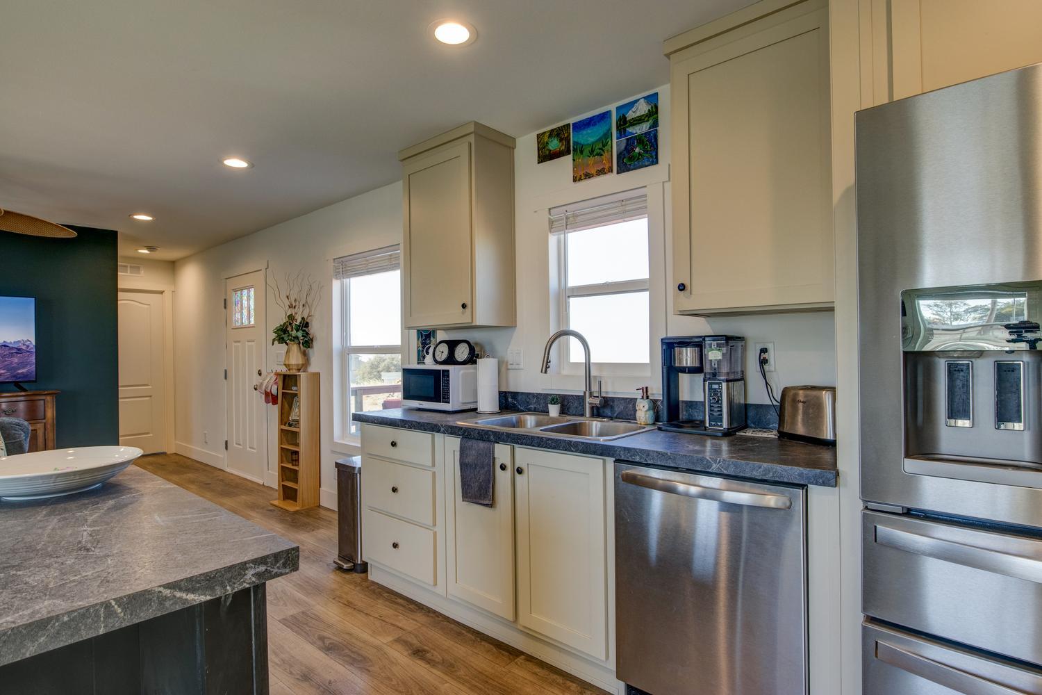 9717 Banderilla Dr, La Grange, CA 95329