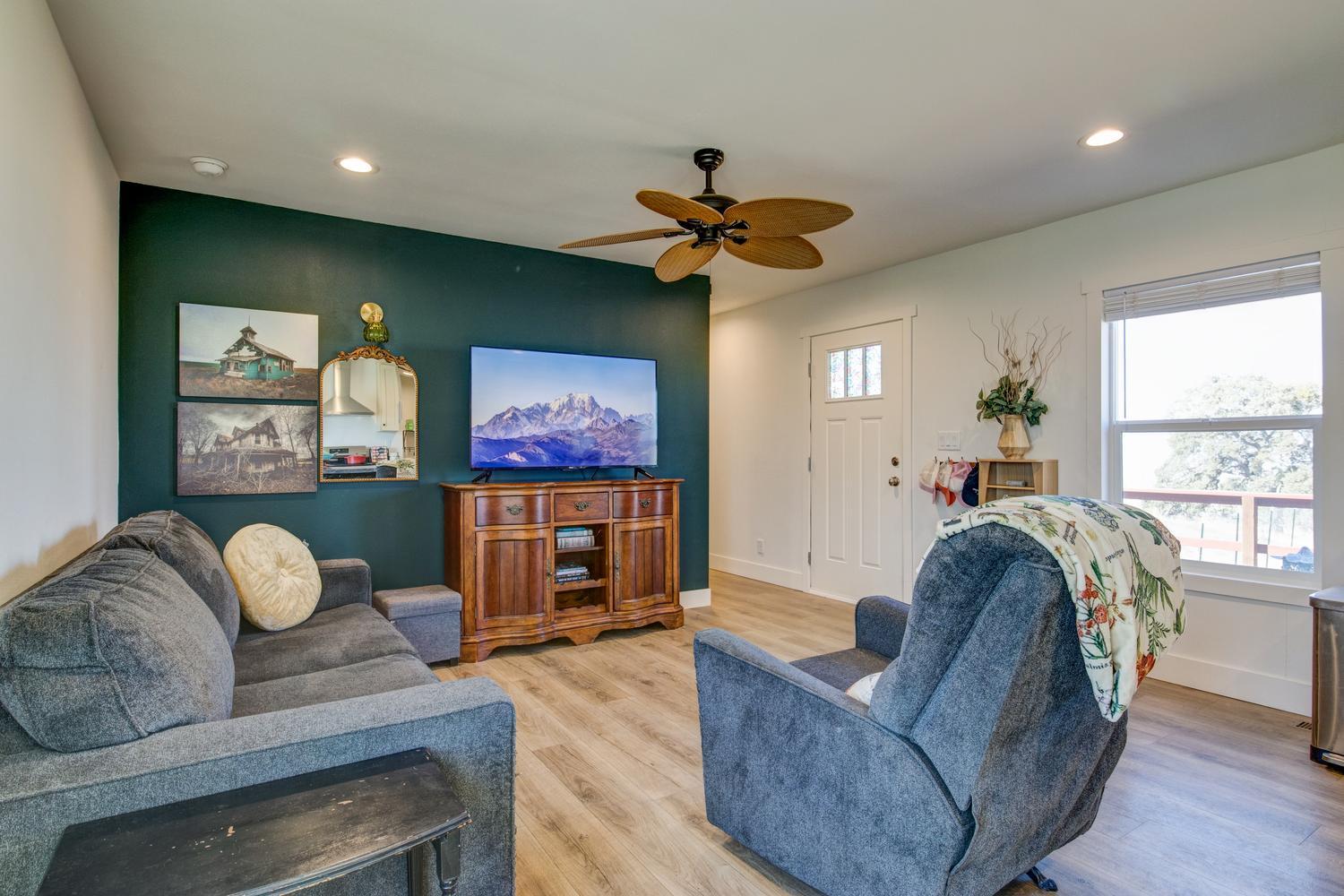 9717 Banderilla Dr, La Grange, CA 95329