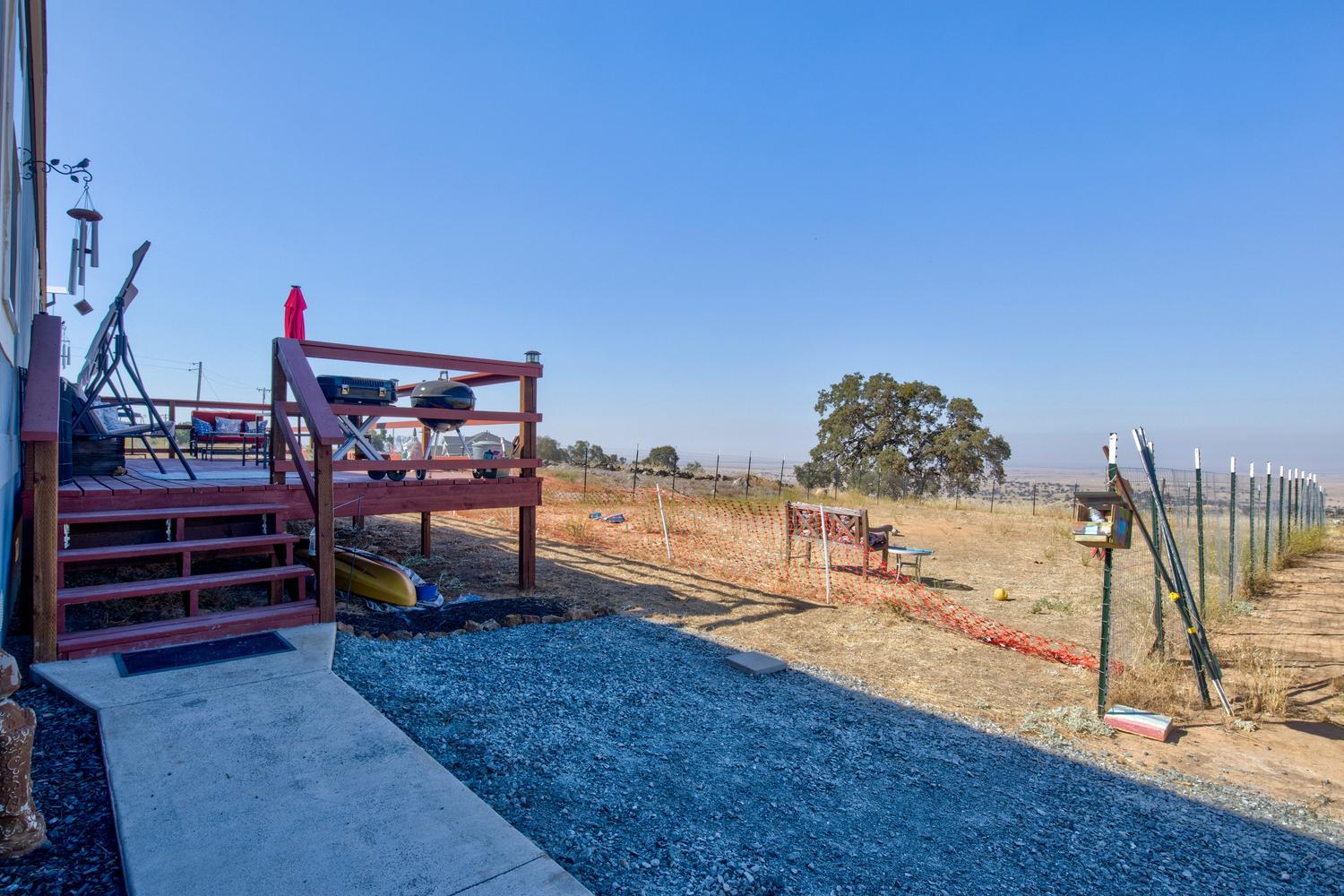 9717 Banderilla Dr, La Grange, CA 95329