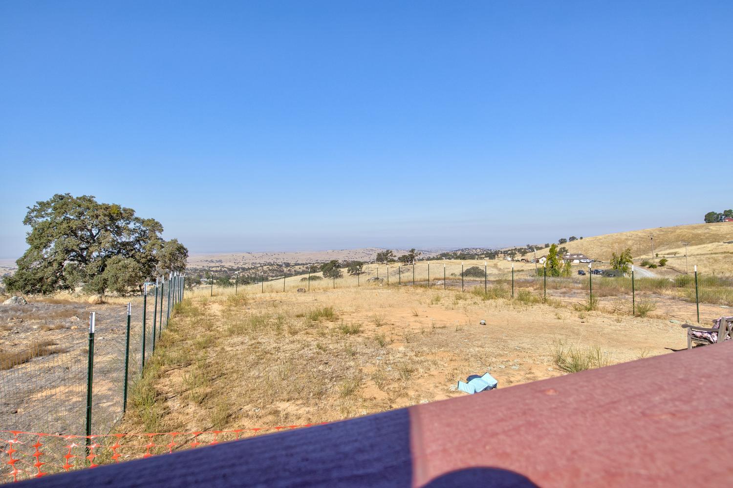 9717 Banderilla Dr, La Grange, CA 95329