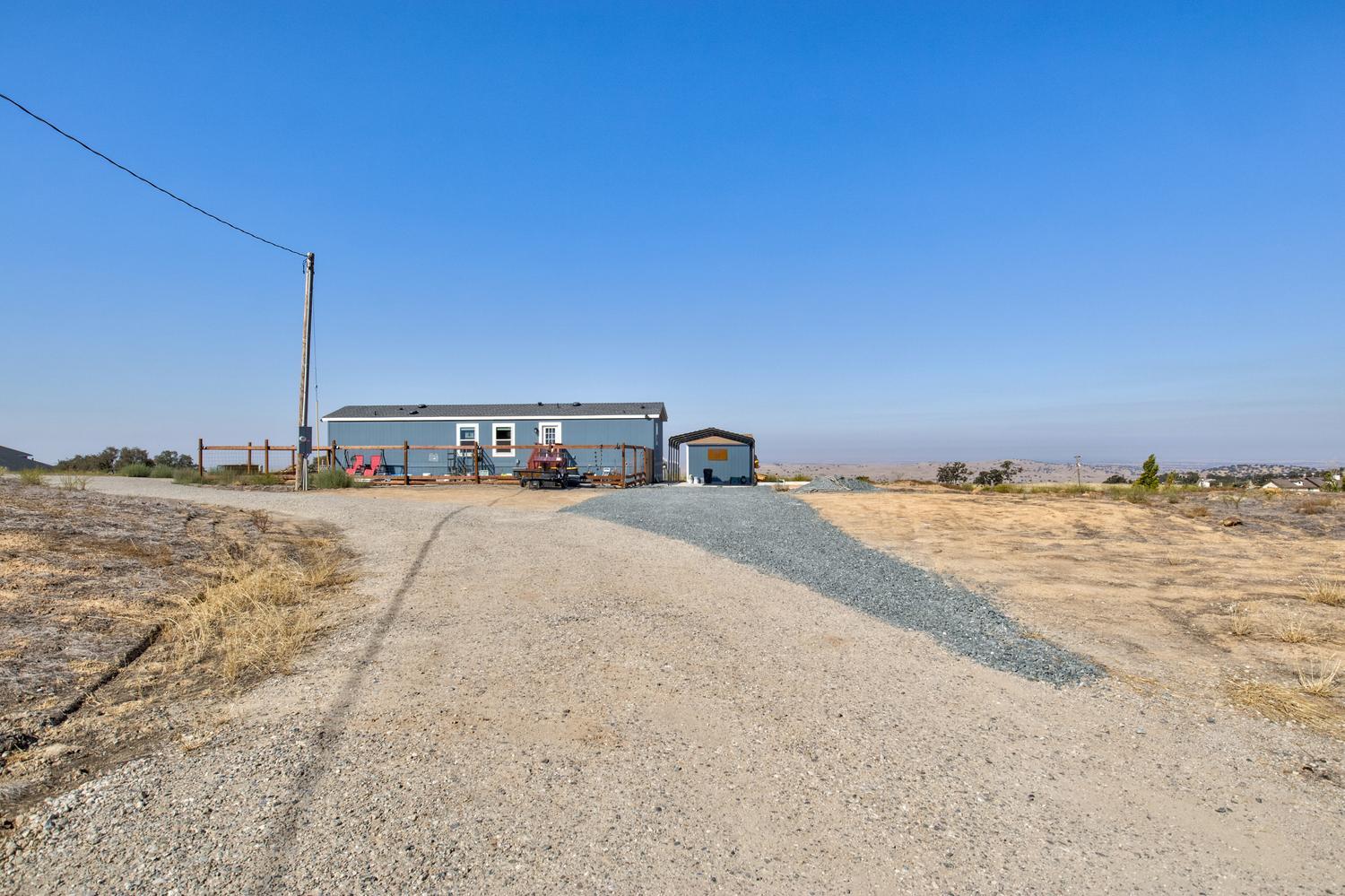 9717 Banderilla Dr, La Grange, CA 95329