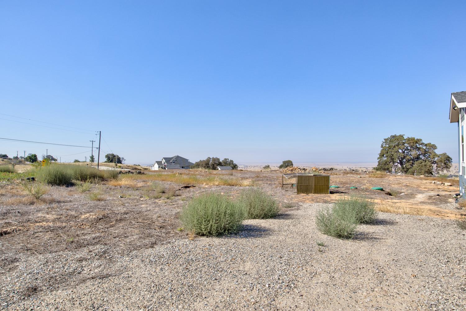 9717 Banderilla Dr, La Grange, CA 95329
