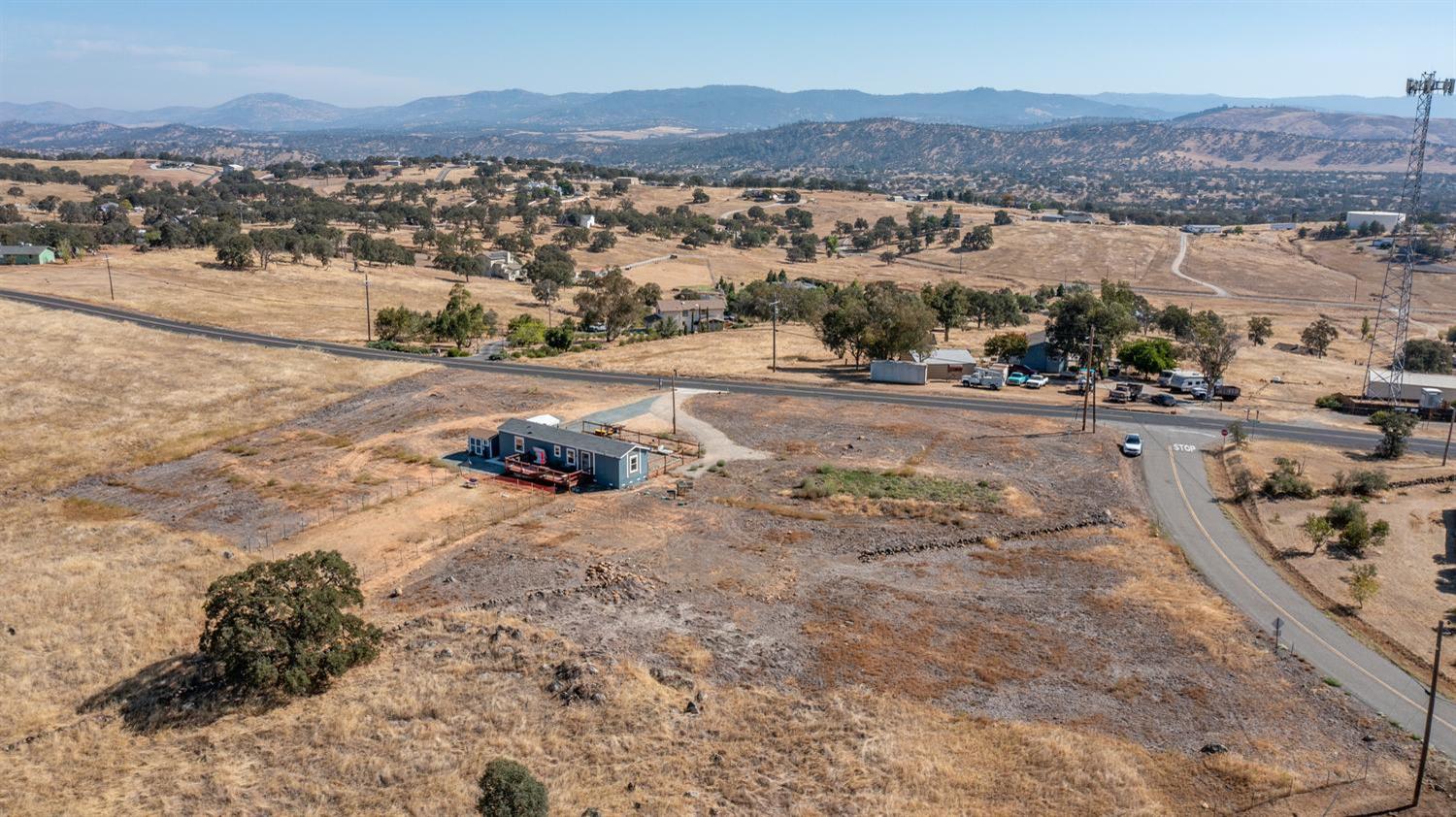 9717 Banderilla Dr, La Grange, CA 95329