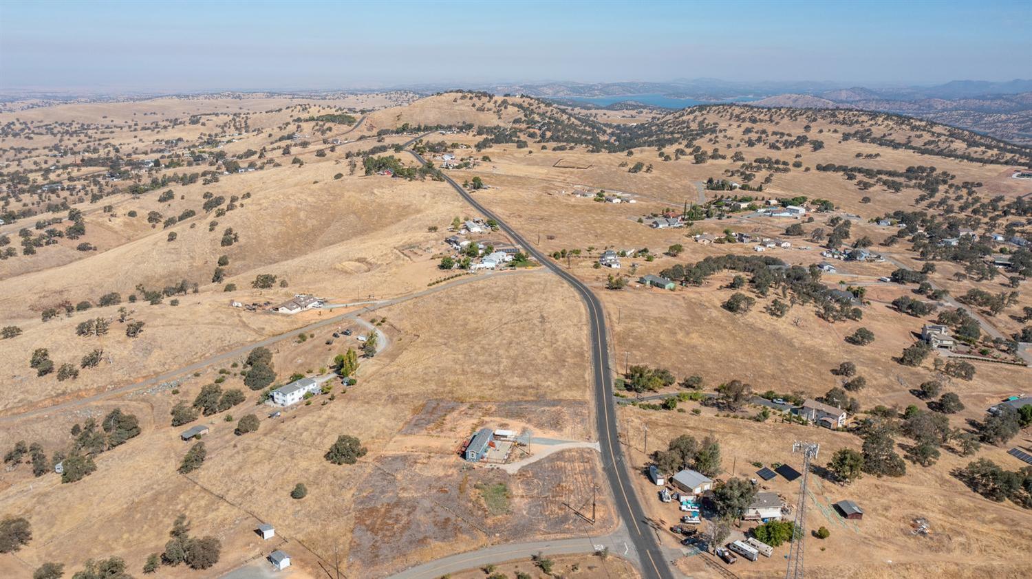 9717 Banderilla Dr, La Grange, CA 95329
