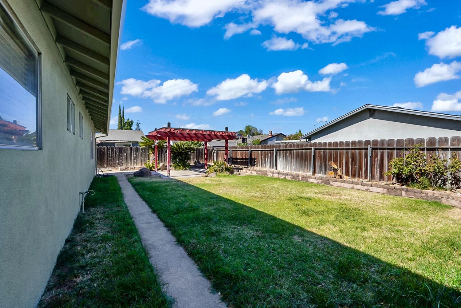 3024 Conant Ave, Modesto, CA 95350