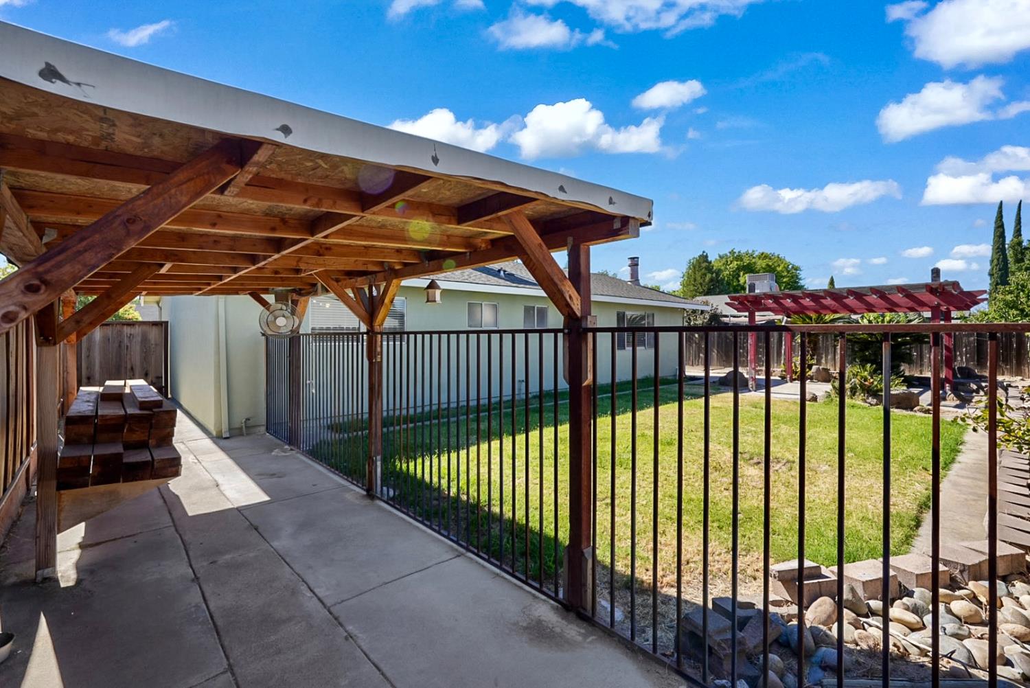 3024 Conant Ave, Modesto, CA 95350