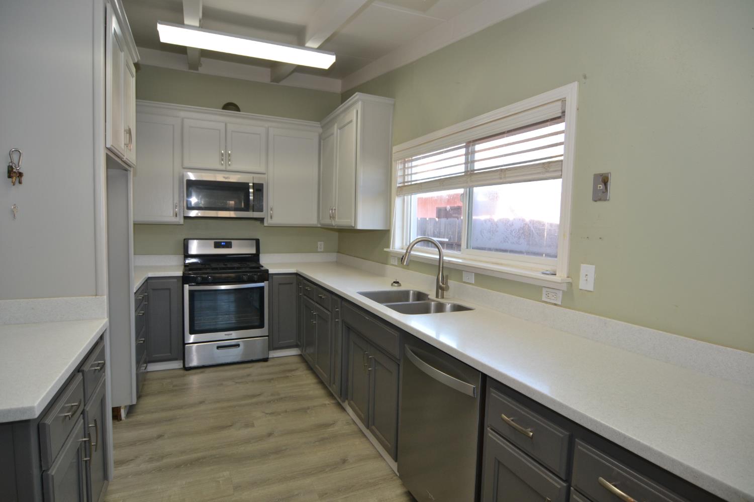 1419 Pleasanton Pl, Oakdale, CA 95361