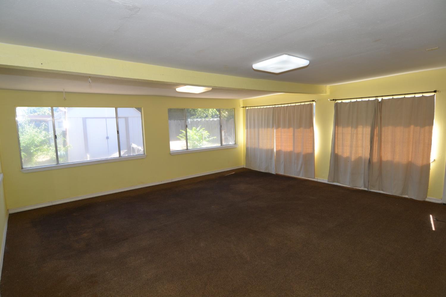1419 Pleasanton Pl, Oakdale, CA 95361