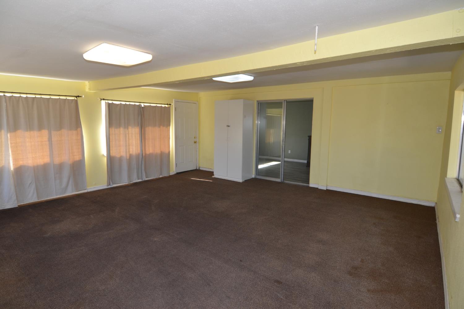 1419 Pleasanton Pl, Oakdale, CA 95361