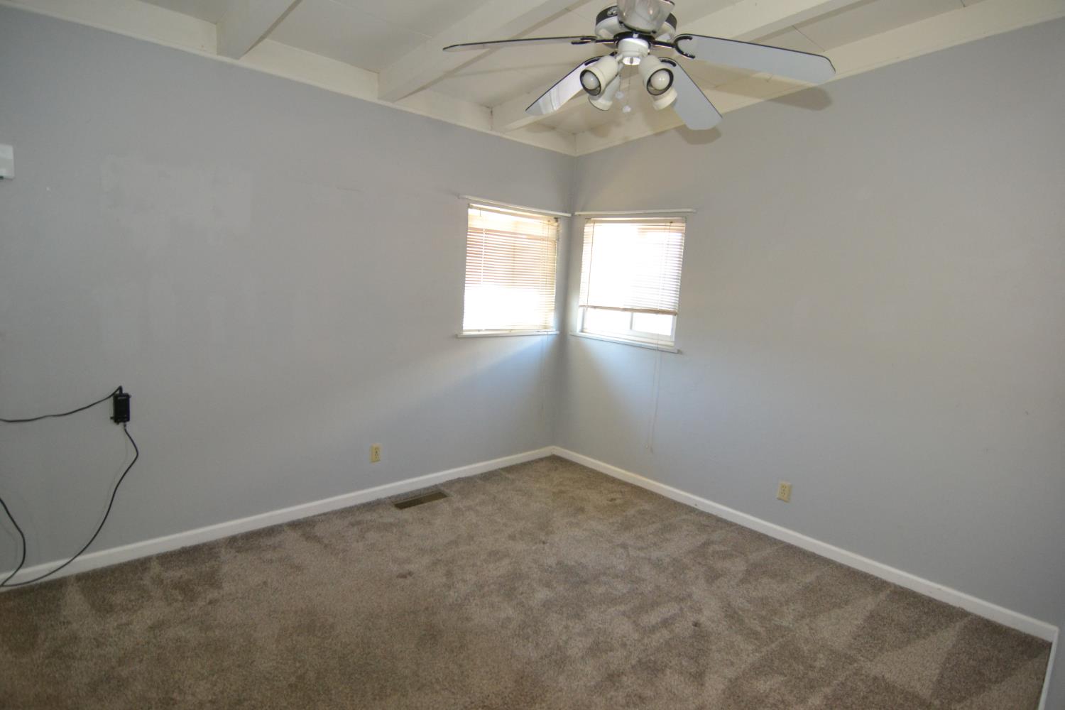 1419 Pleasanton Pl, Oakdale, CA 95361