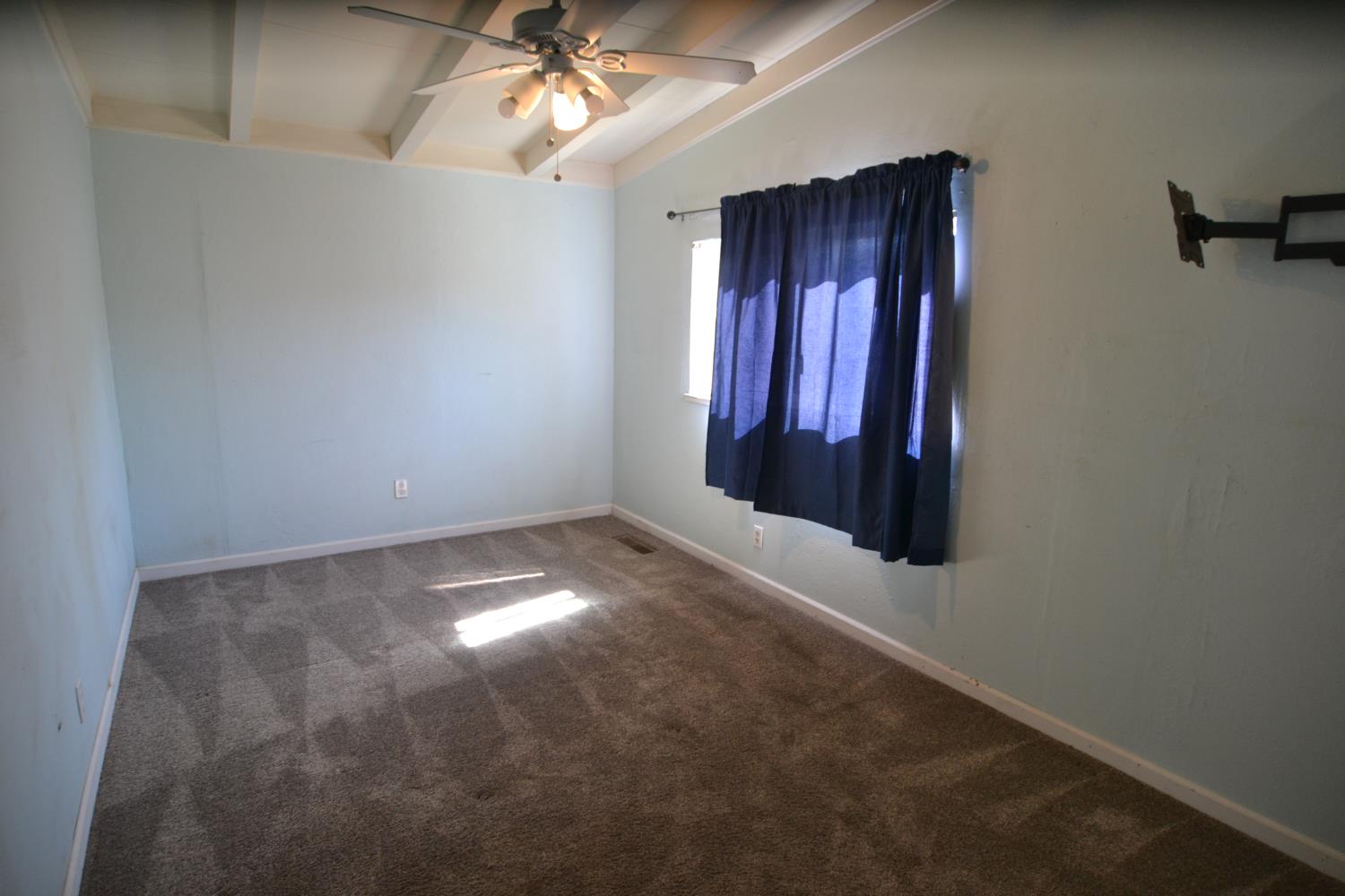 1419 Pleasanton Pl, Oakdale, CA 95361