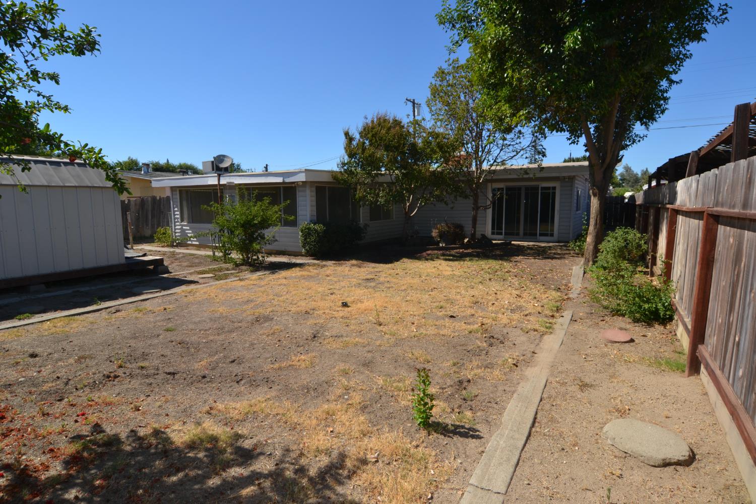 1419 Pleasanton Pl, Oakdale, CA 95361