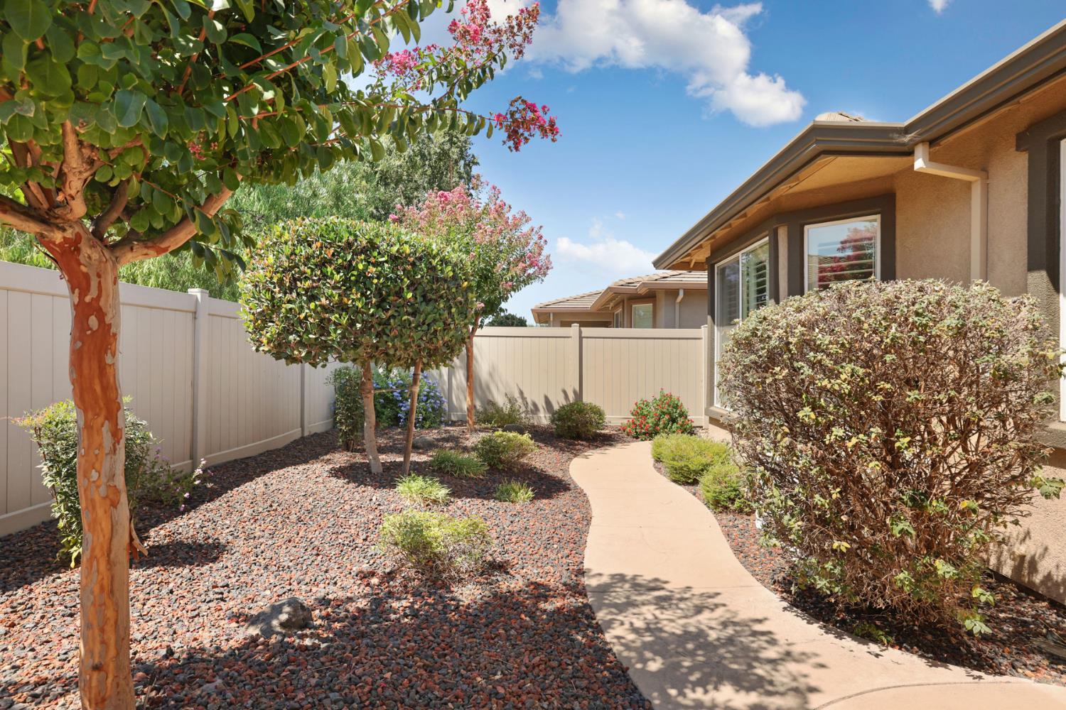 1534 Maple Valley St, Manteca, CA 95336