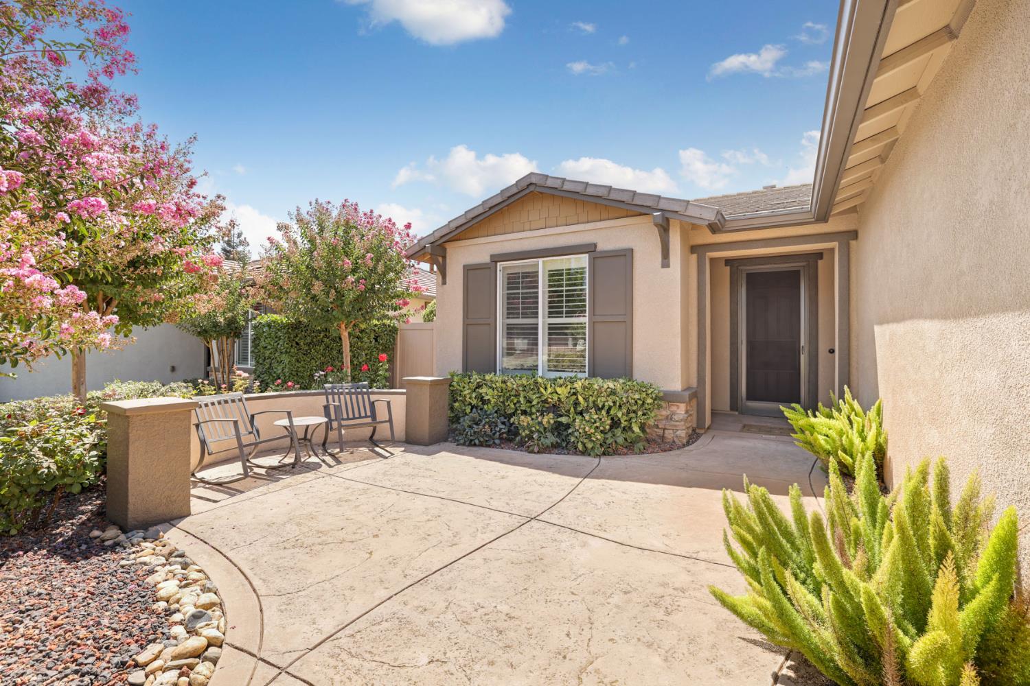 1534 Maple Valley St, Manteca, CA 95336