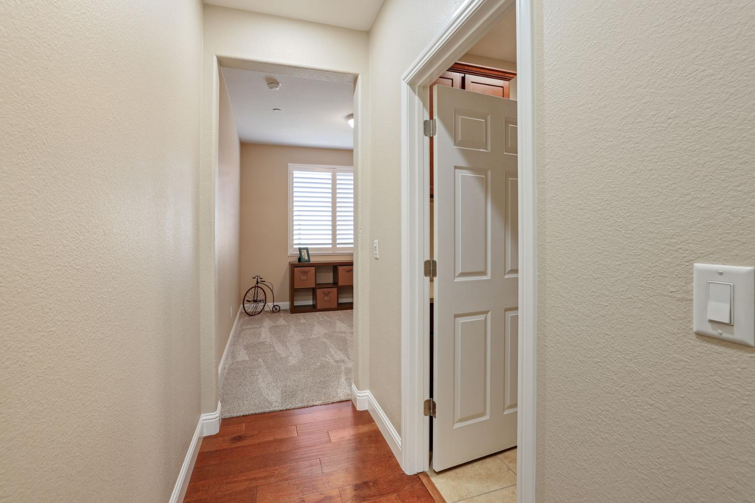 1534 Maple Valley St, Manteca, CA 95336