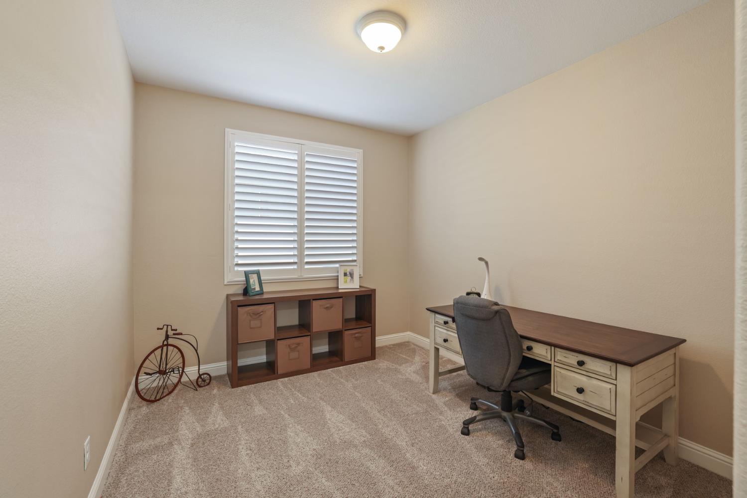 1534 Maple Valley St, Manteca, CA 95336