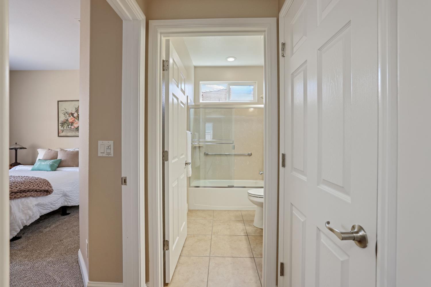 1534 Maple Valley St, Manteca, CA 95336