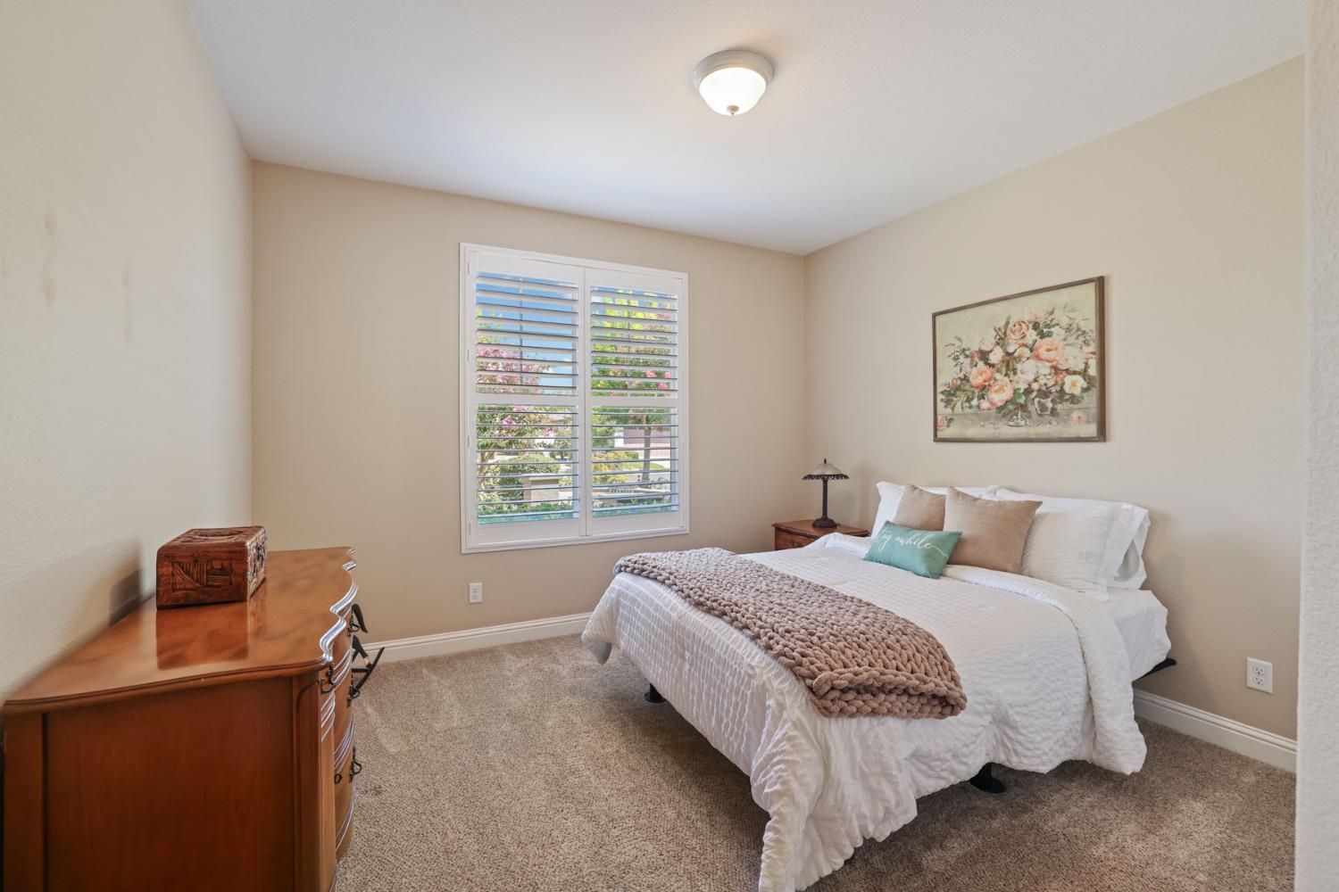 1534 Maple Valley St, Manteca, CA 95336