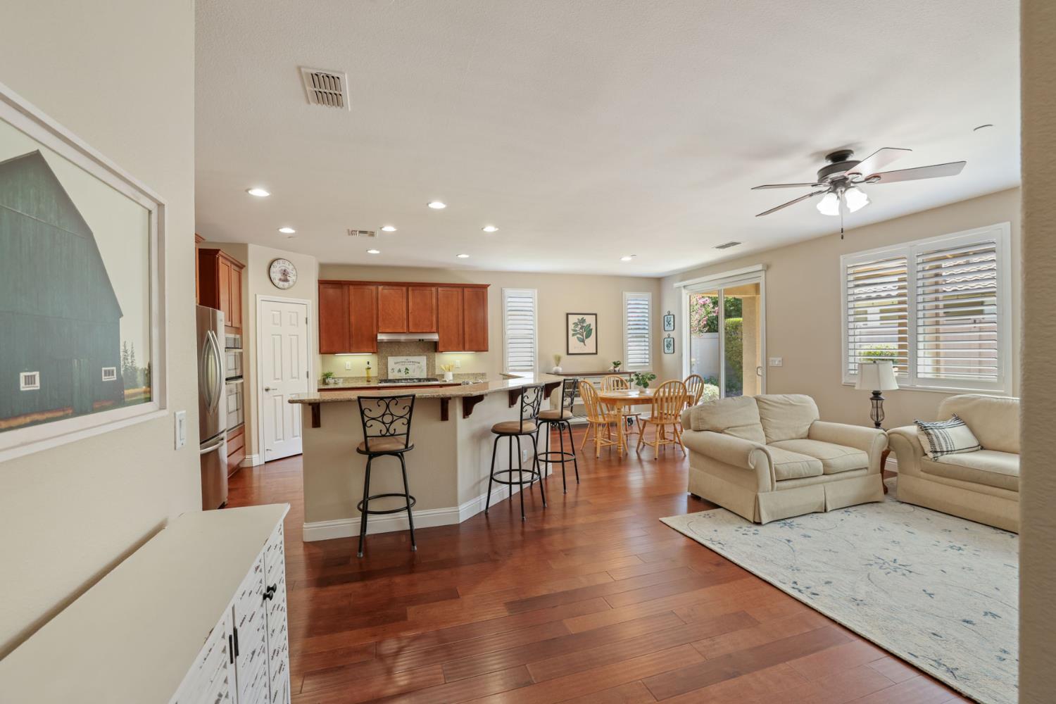 1534 Maple Valley St, Manteca, CA 95336