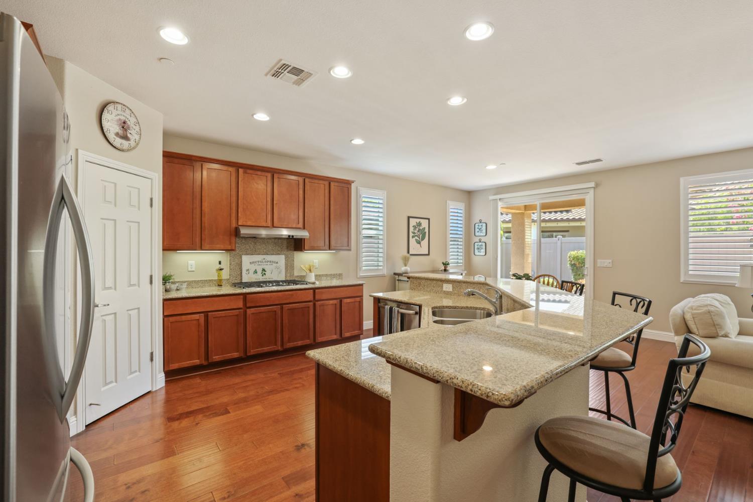 1534 Maple Valley St, Manteca, CA 95336