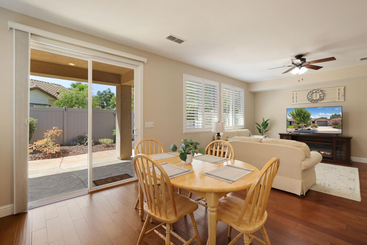 1534 Maple Valley St, Manteca, CA 95336