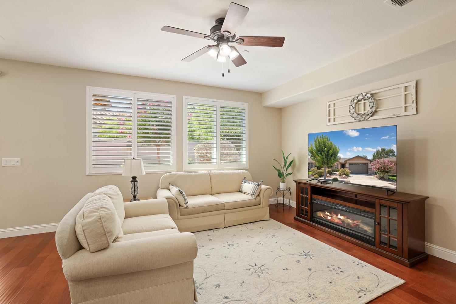 1534 Maple Valley St, Manteca, CA 95336