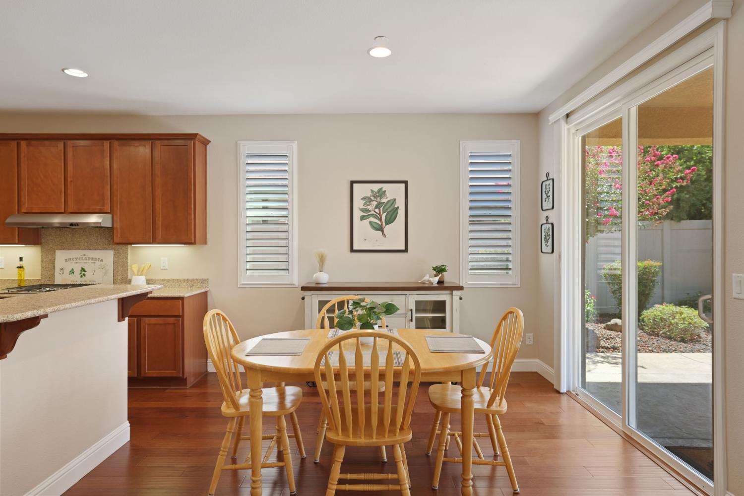 1534 Maple Valley St, Manteca, CA 95336