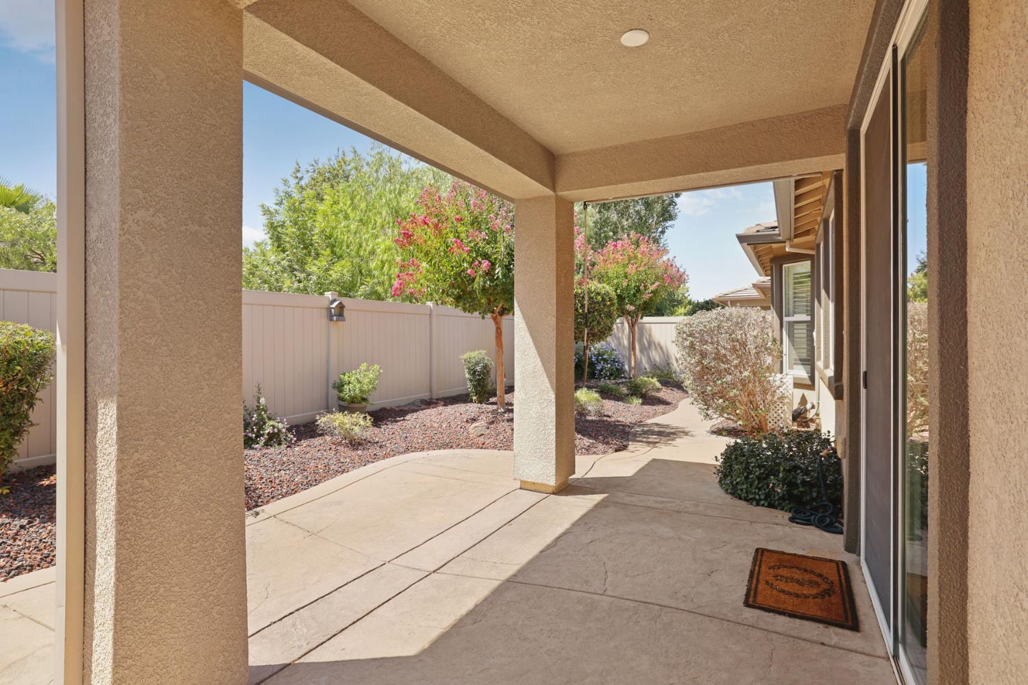 1534 Maple Valley St, Manteca, CA 95336