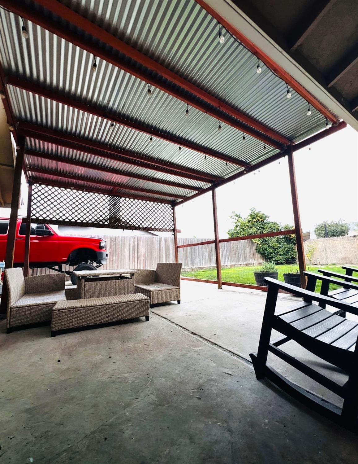 2101 Milford Ln, Modesto, CA 95355