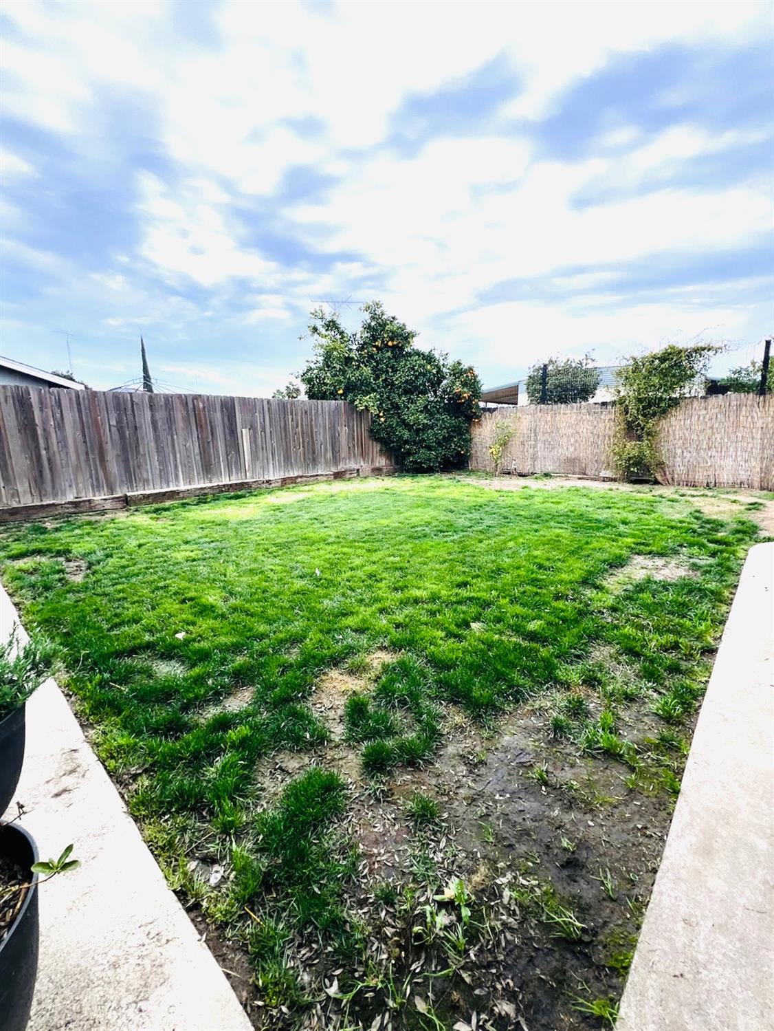 2101 Milford Ln, Modesto, CA 95355