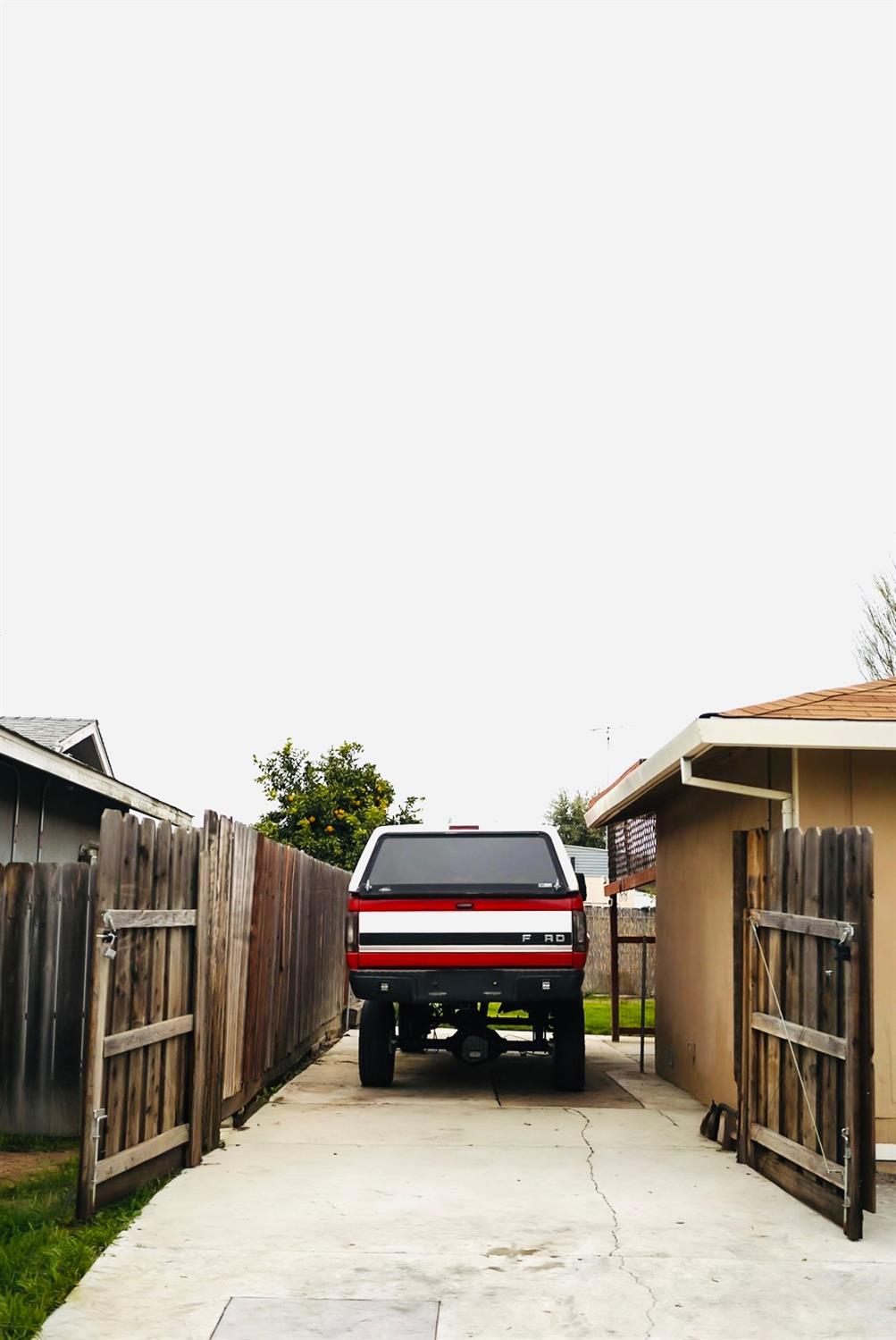 2101 Milford Ln, Modesto, CA 95355