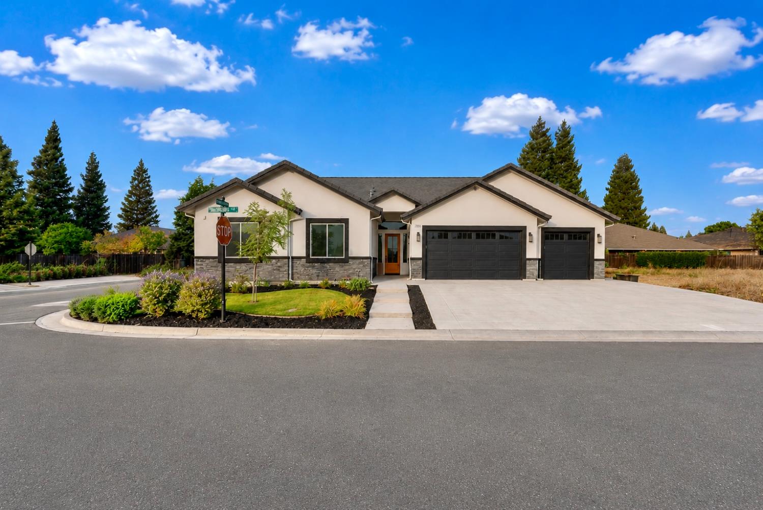 3394 Banbury Ln, Merced, CA 95340