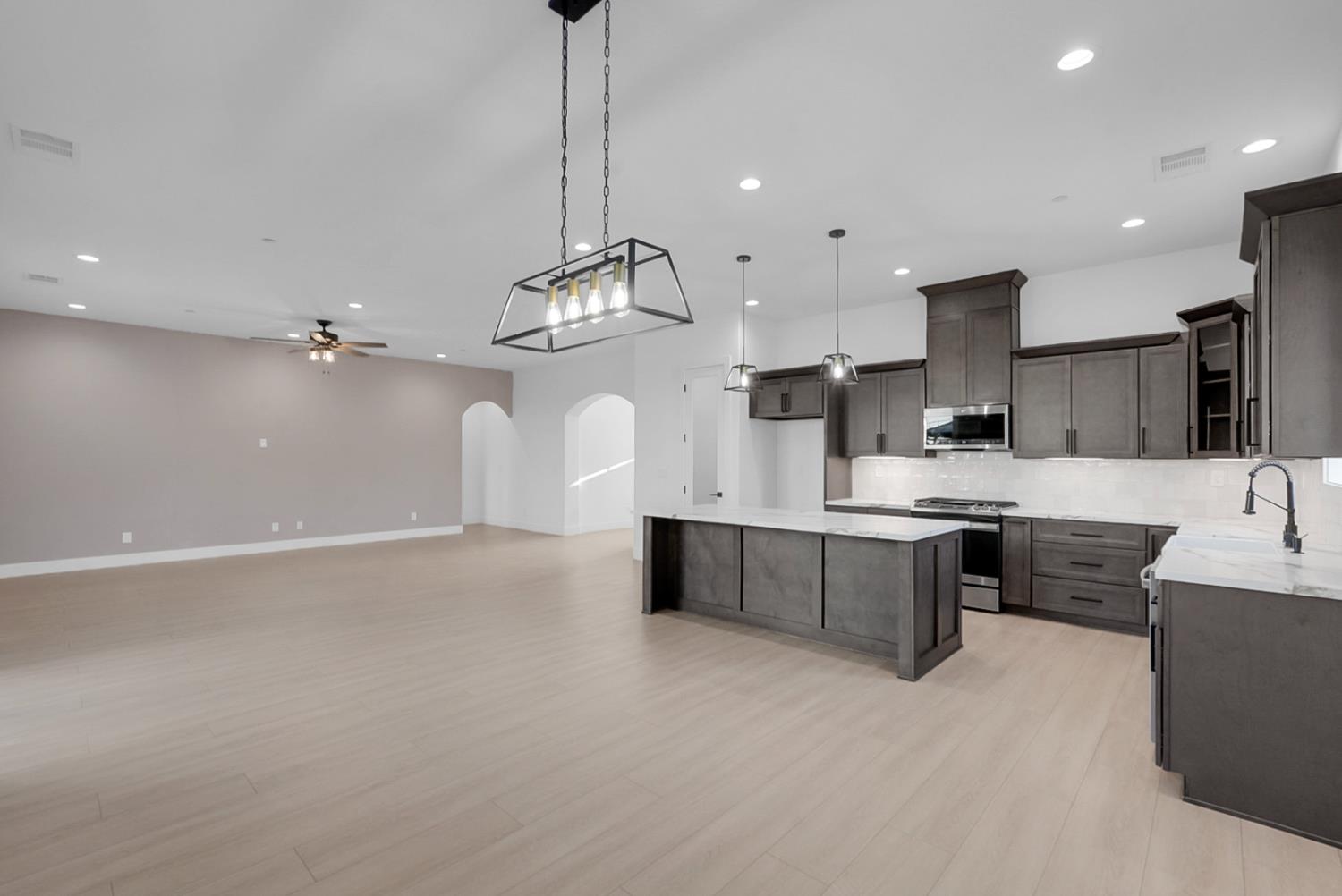 3394 Banbury Ln, Merced, CA 95340