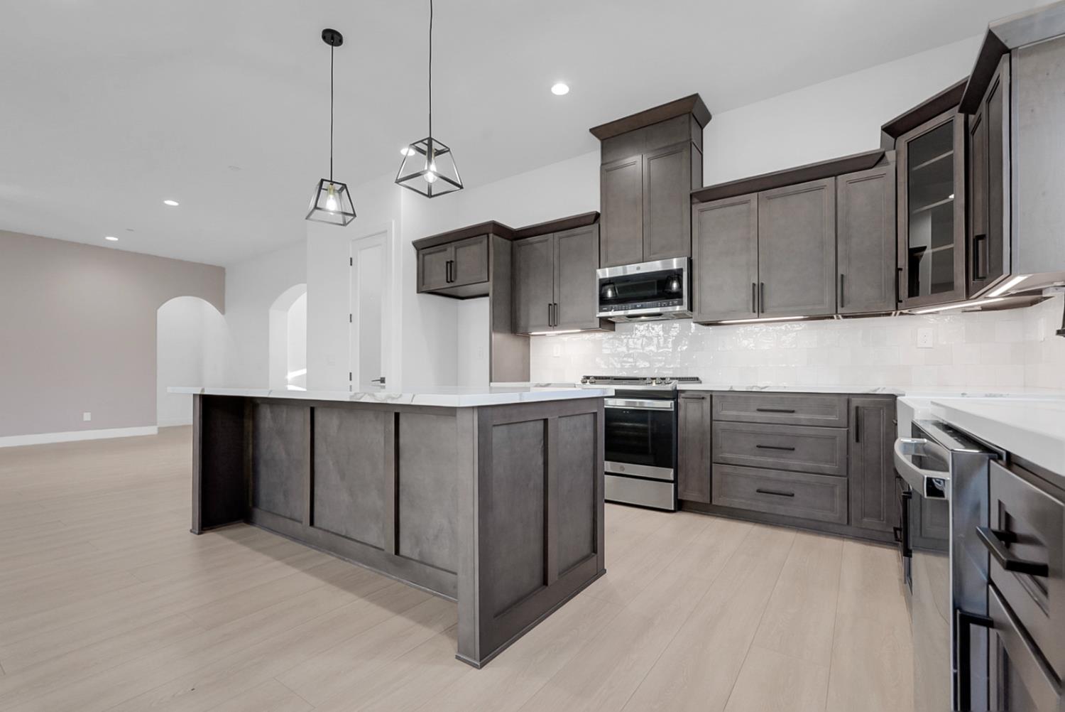 3394 Banbury Ln, Merced, CA 95340
