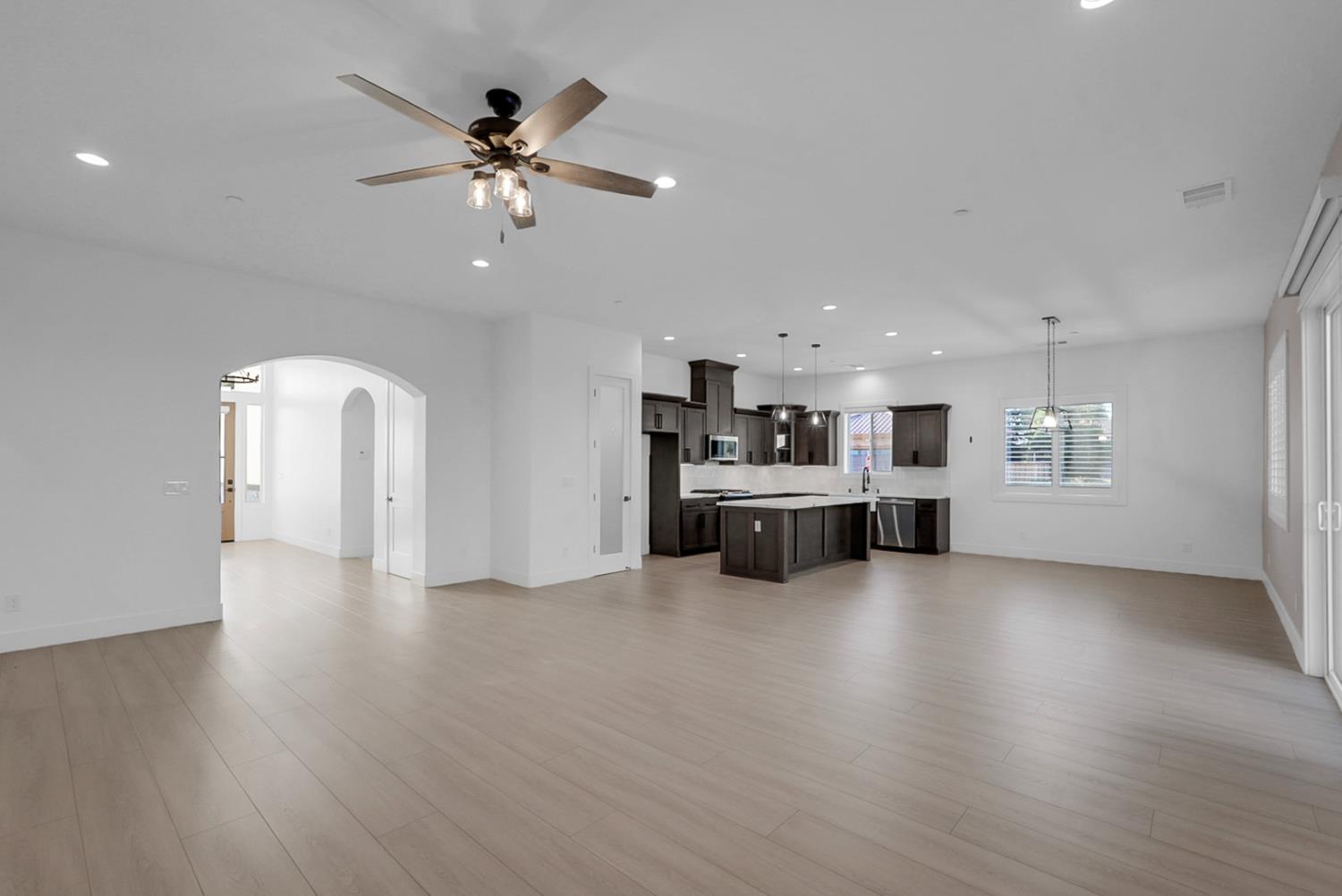 3394 Banbury Ln, Merced, CA 95340