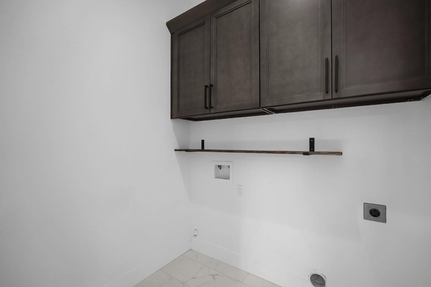 3394 Banbury Ln, Merced, CA 95340