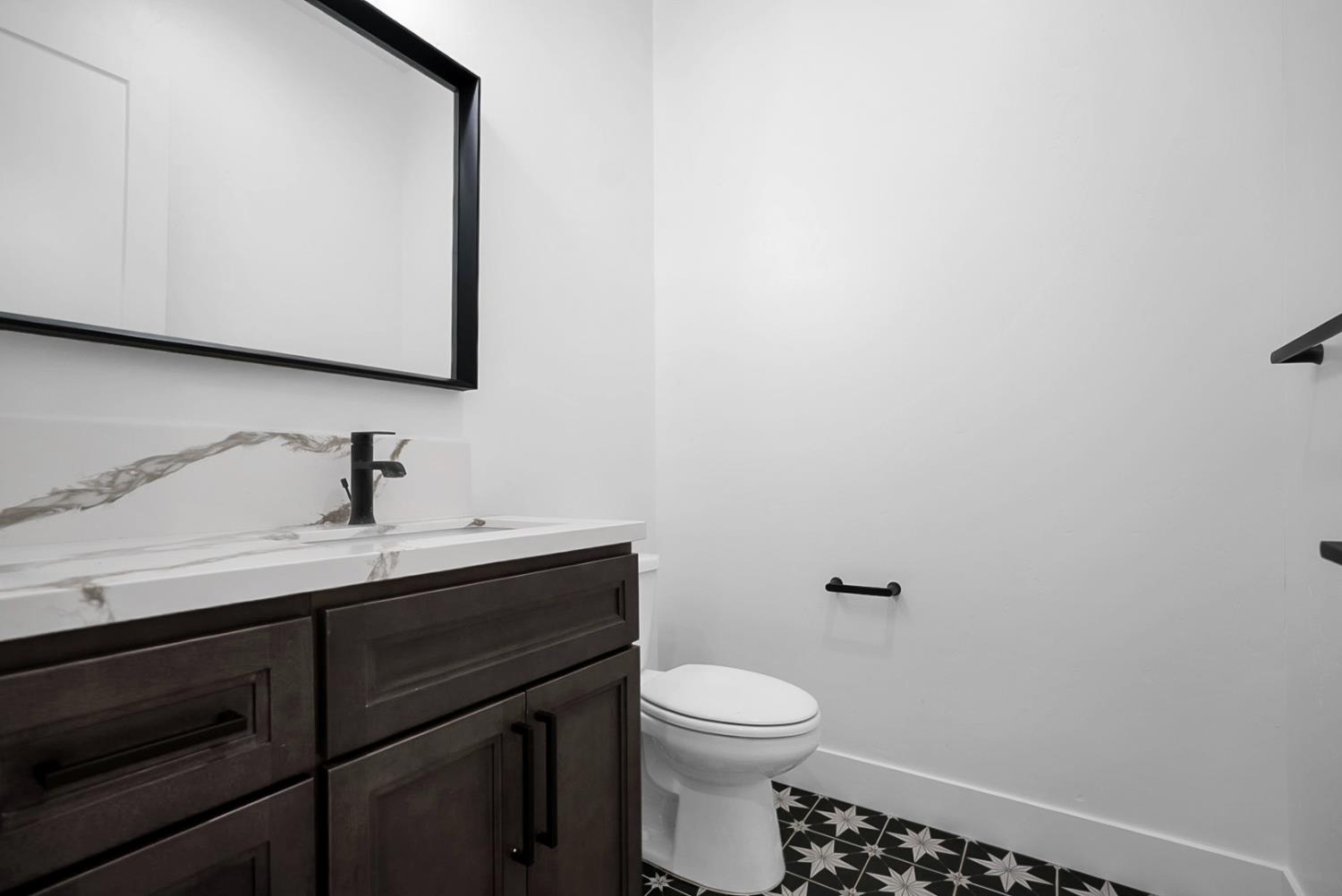 3394 Banbury Ln, Merced, CA 95340