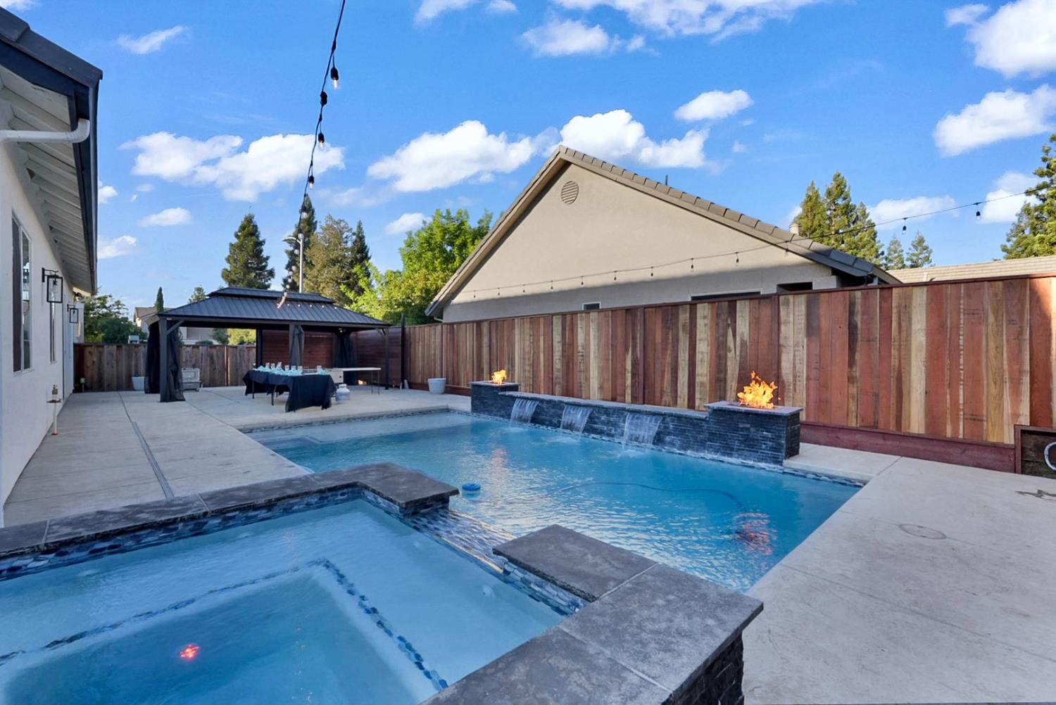 3394 Banbury Ln, Merced, CA 95340