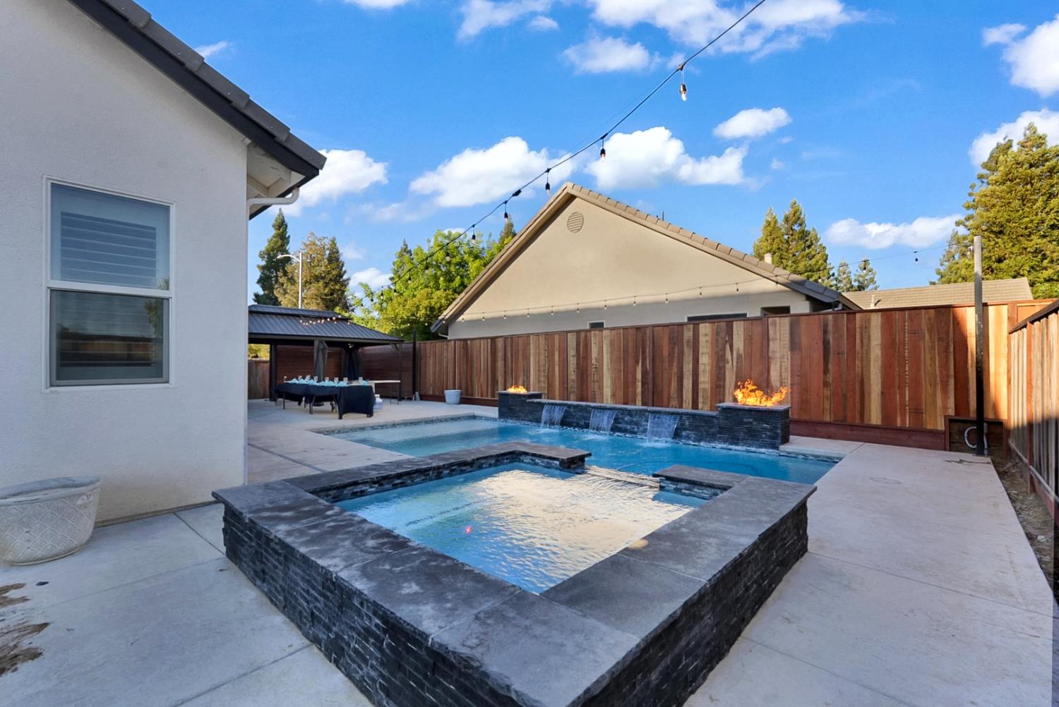 3394 Banbury Ln, Merced, CA 95340